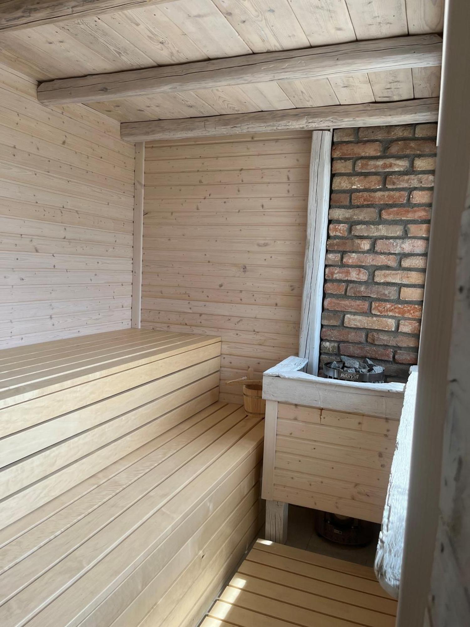 Penzion Primase Dolni Vestonice Bagian luar foto